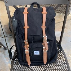 Hershel black Little America backpack
